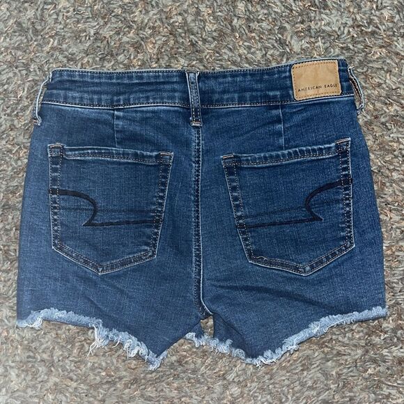EXCELLENT CONDITION SIZE 4 AMERICAN EAGLE SUPER STRETCH MIDI SHORTS FRAYED HEMS - Picture 2 of 8